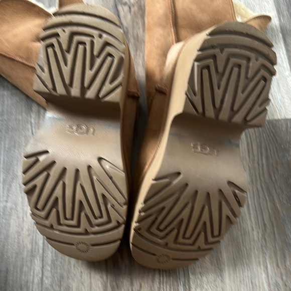 UGG Tan and Cream Heeled Boots - Picture 4 of 4